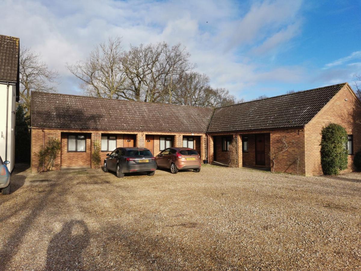 Village Limits Bed And Breakfast Rooms Woodhall Spa Exterior photo